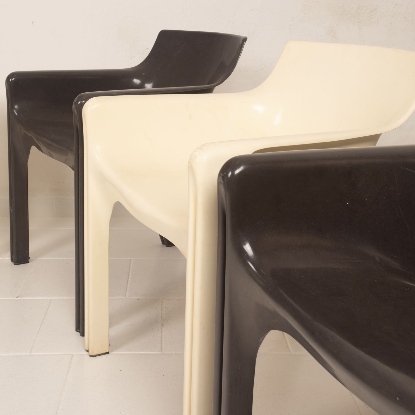 Furniture Set Of Six Gaudì Armchairs By Vico Magistretti For Artemide photo