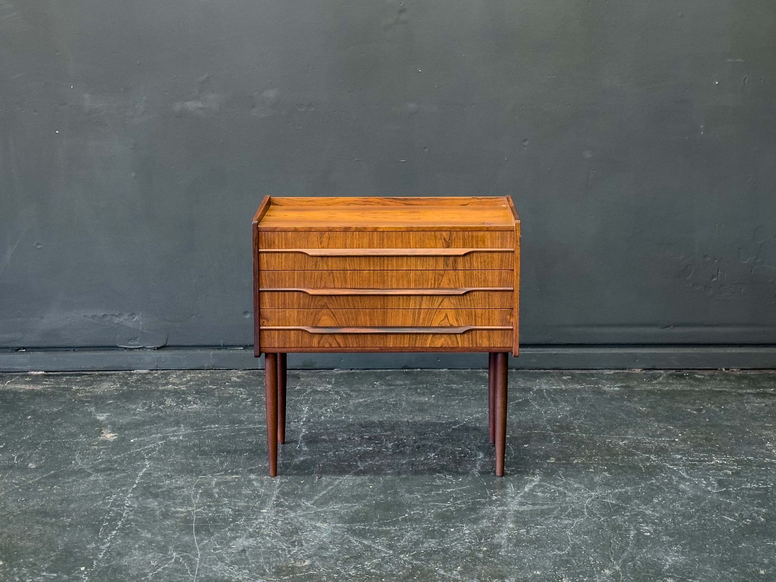 Small Rosewood Chest Of Drawers photo 470.0