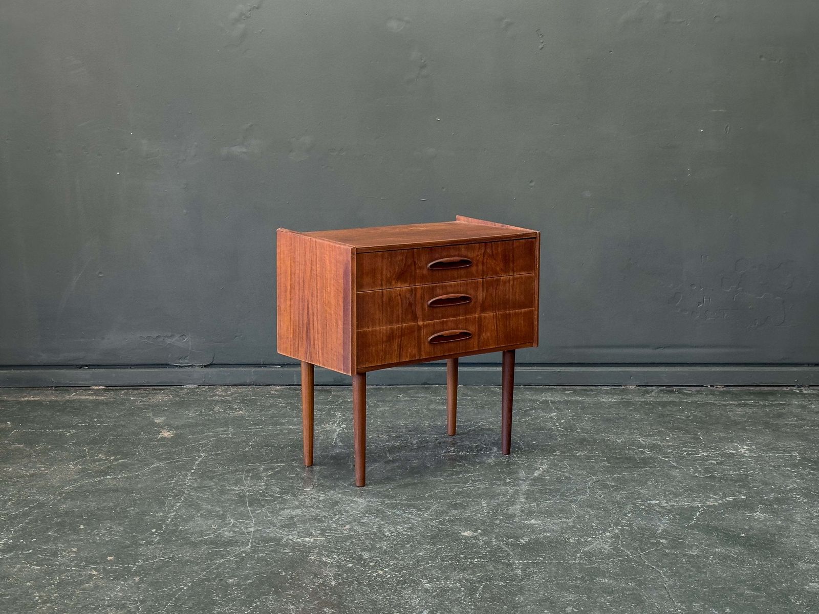 Small Teak Chest Of Drawers photo vinterior