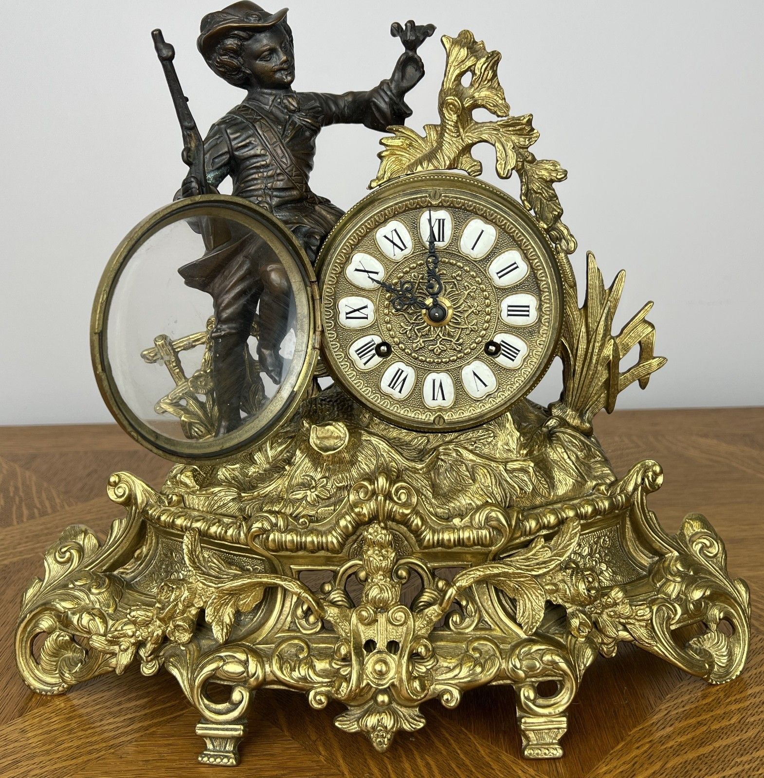 Clock Vintage Style Brass Figurine Mantel Clock Ornate Decorative Lot 6033 photo furniture