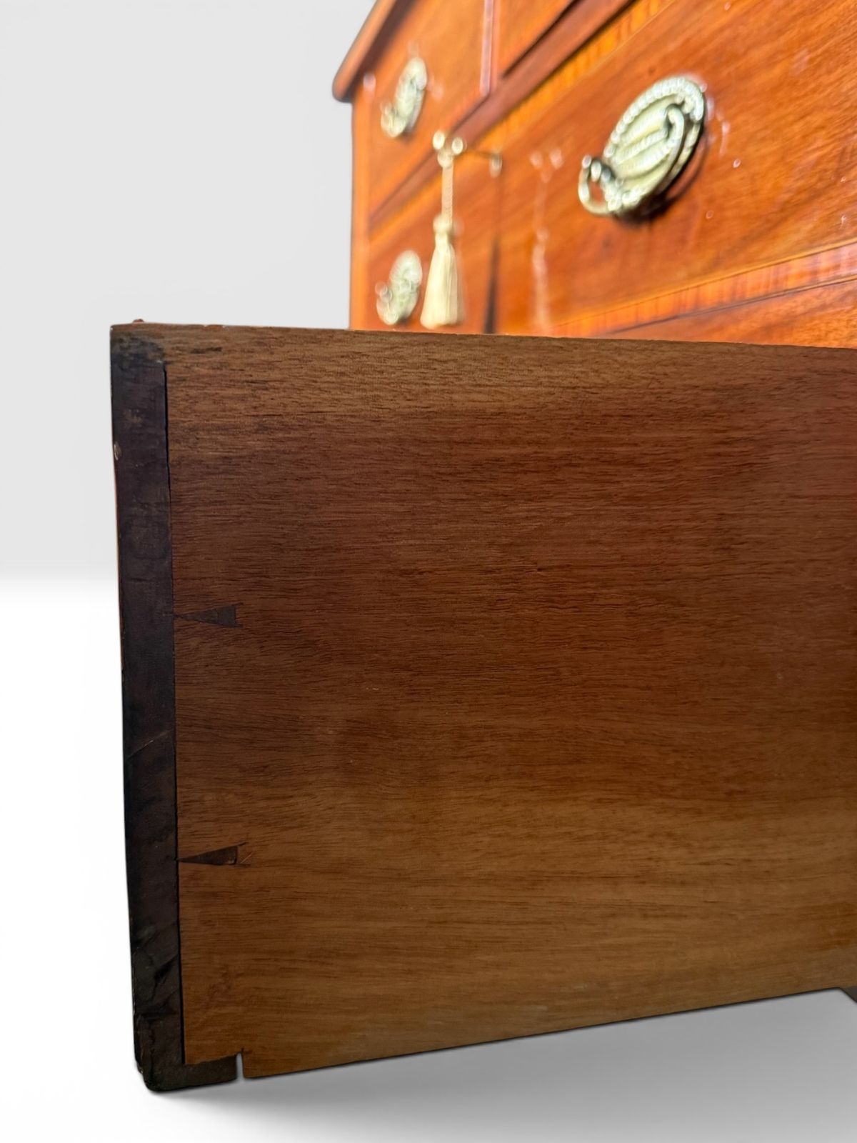 Fine Antique Mahogany Chest Of Drawers With Satinwood Inlay photo 660.0