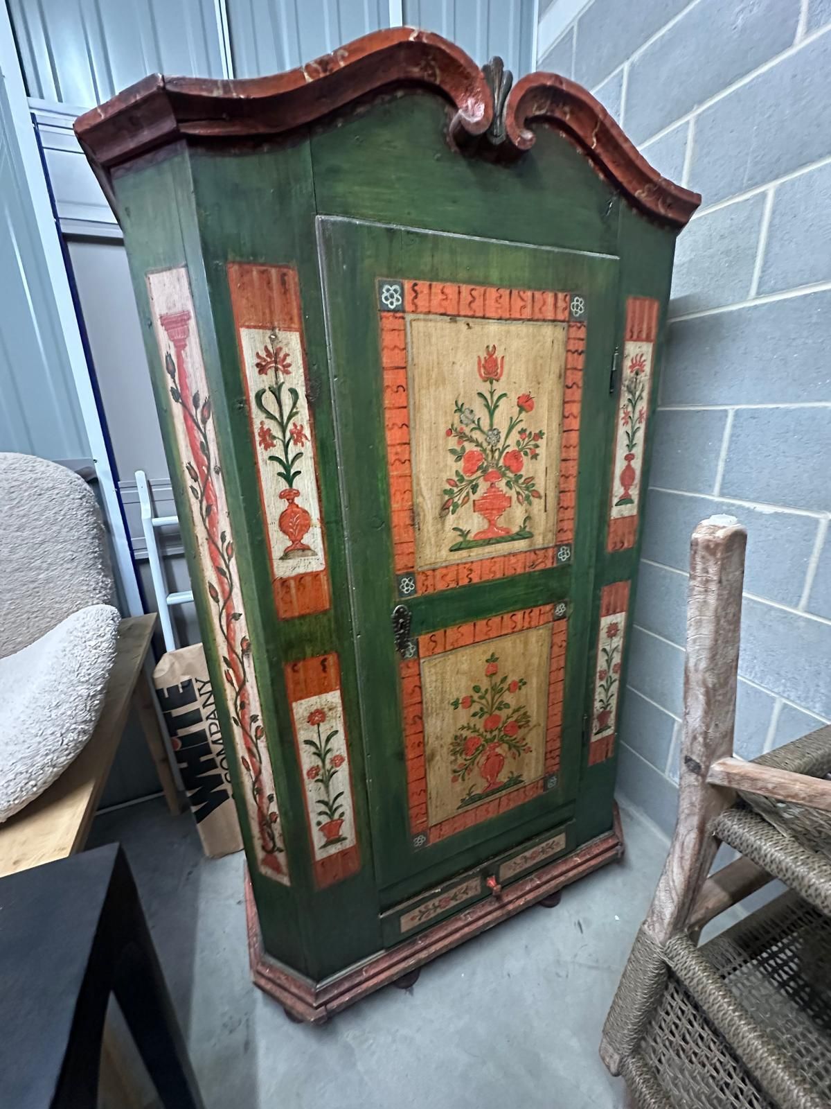 Antique Alpine Painted Pine Armoire | Tyrolean / Bavarian Folk Art Schrank, Early 19th Cent photo 2500.0