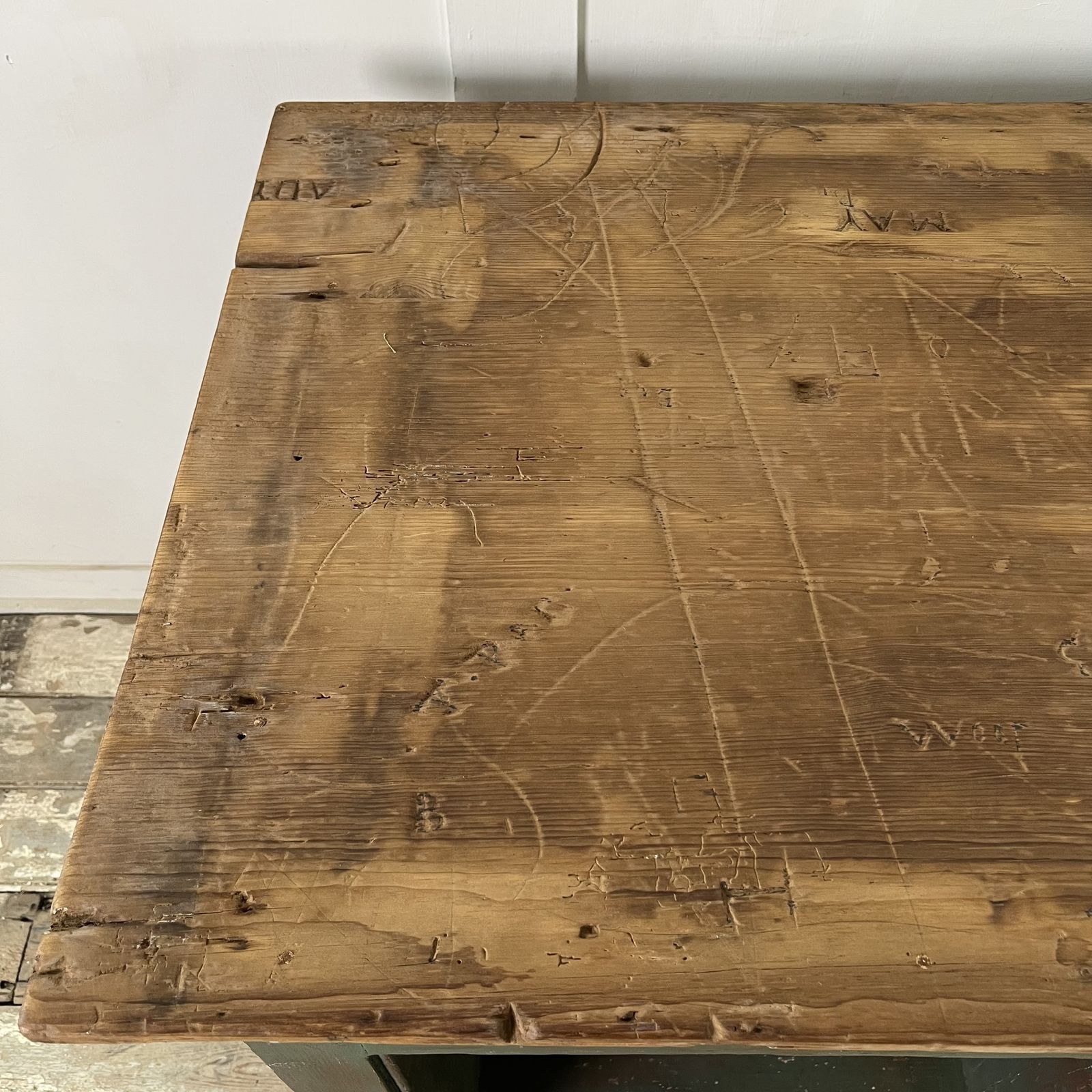 photo furniture Antique Pine Artists Chest Of Drawers