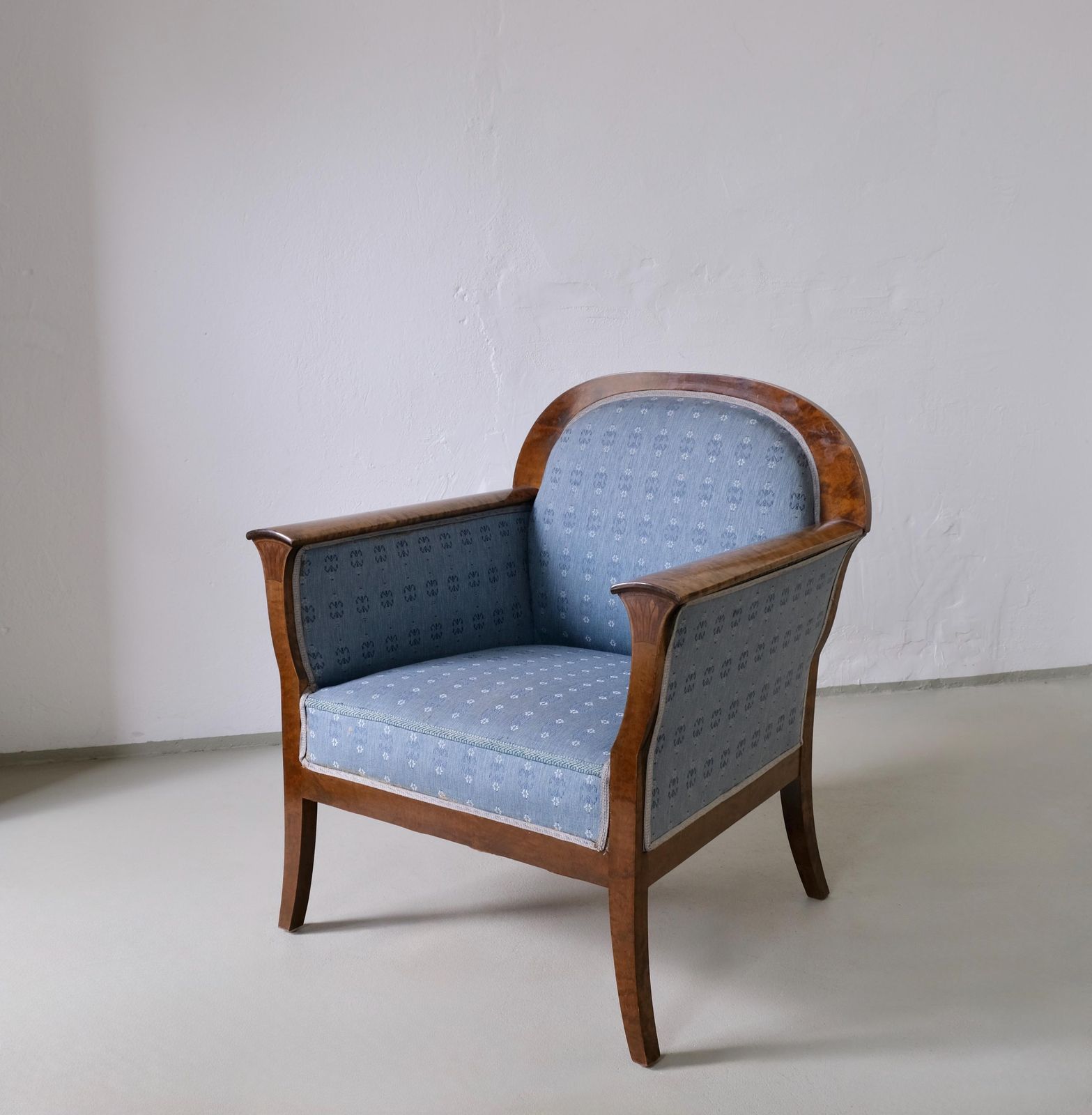 Biedermeier fauteuils in satijnberk | Zweden | jaren 1920 | set van 2 photo furniture