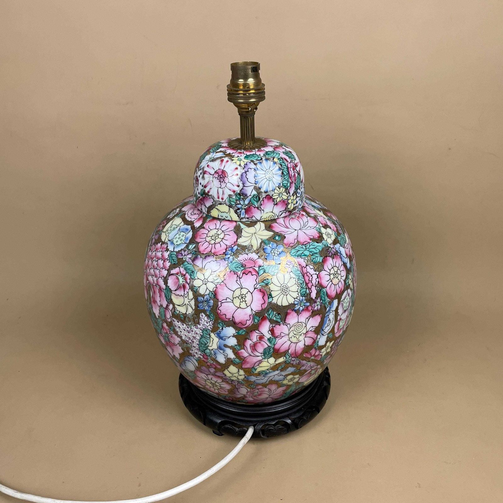 photo furniture Oriental Ceramic Baluster Vase Lamp Hand Painted Pink Gold Floral Porcelain Table Lamp Chinoiserie Ornate Pattern Wood Base Ginger Jar Large