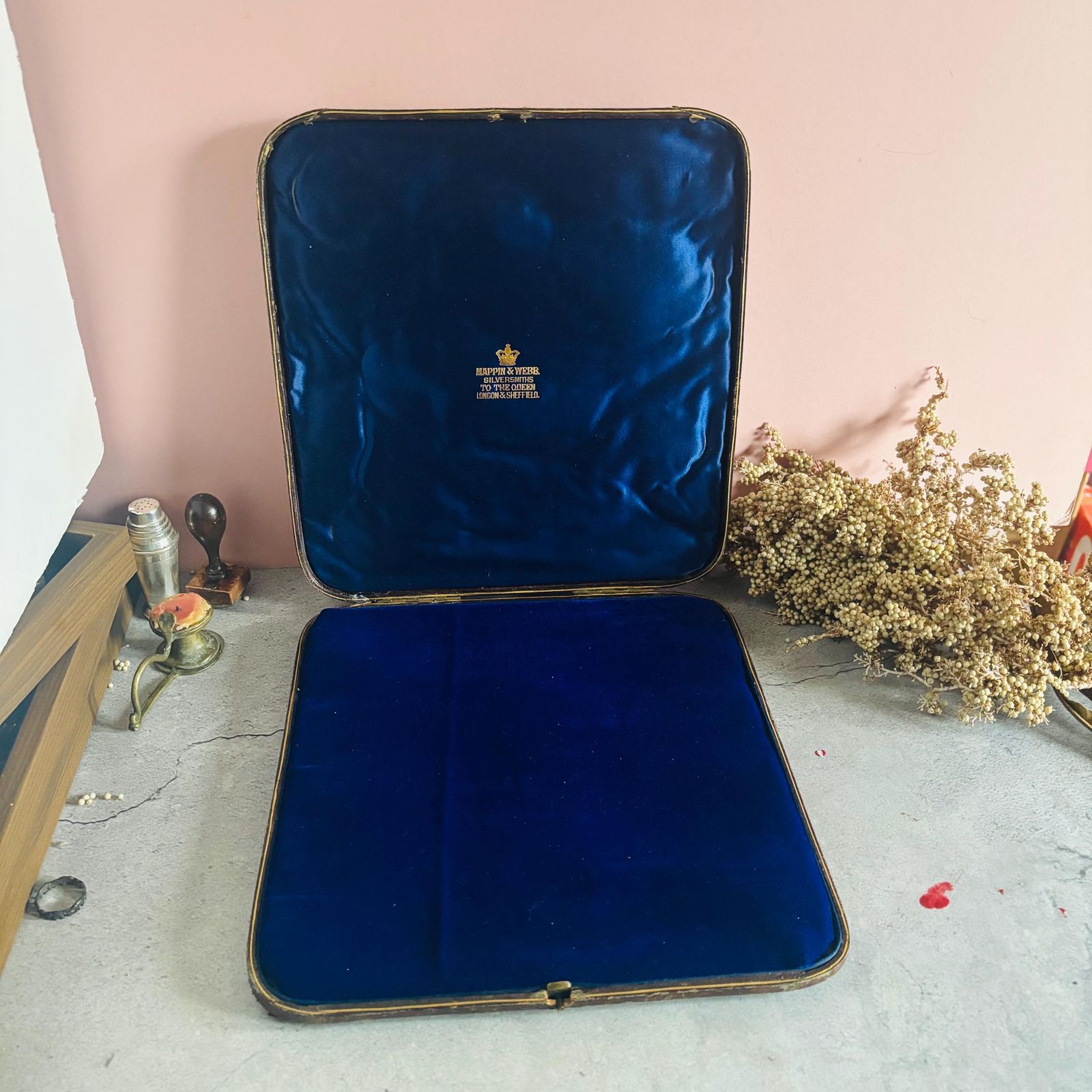 Large Antique Leather Jewellery Display Box For | Mappin & Webb Jewelry Case photo 180.0
