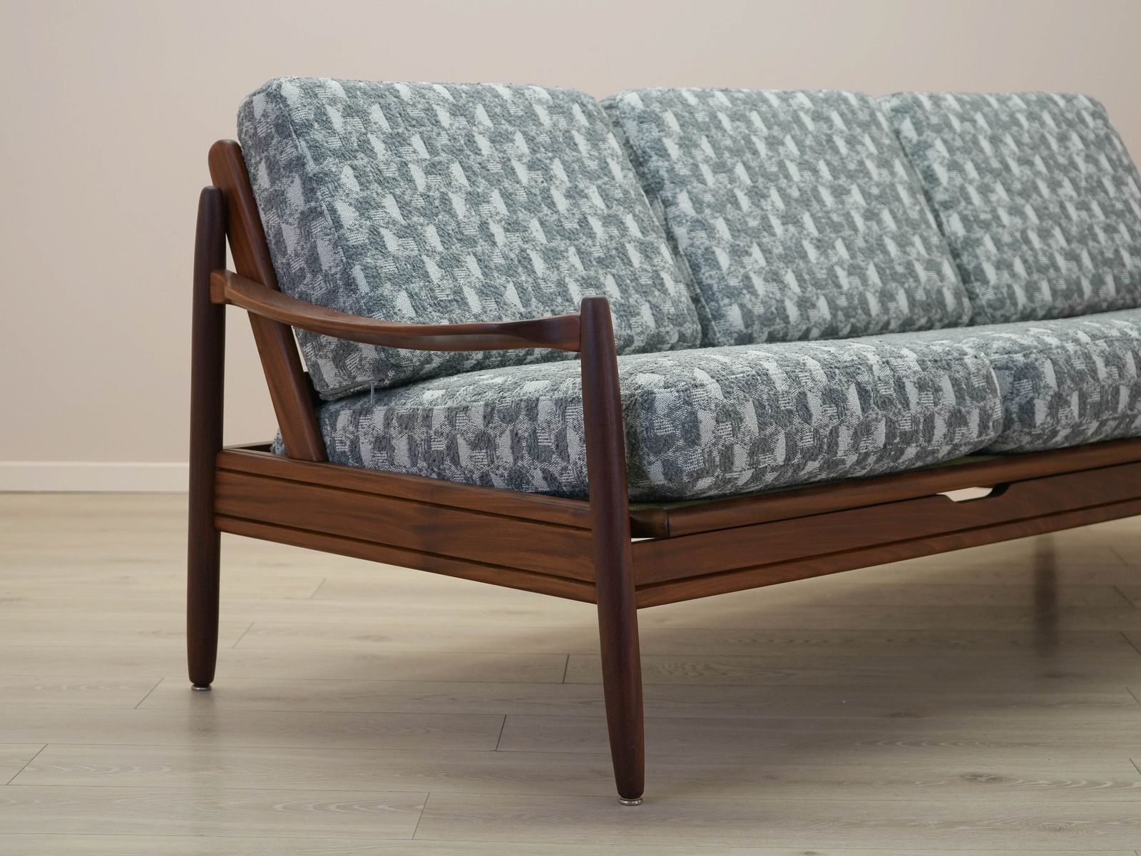 Teakhouten bank, Deens design, jaren 1970, gemaakt in Denemarken photo for sale