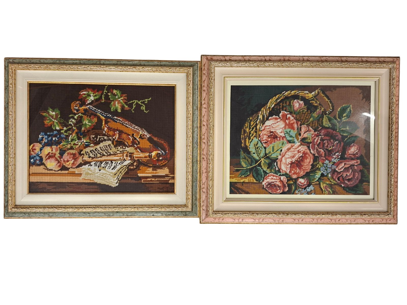 Coppia Di Quadri Vintage Anni '80 – Ricamo Artigianale In Lana photo furniture