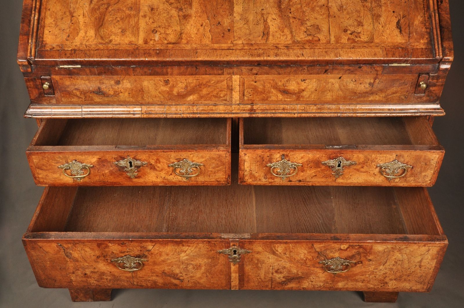 Rare Queen Anne Burr Walnut Bureau photo vinterior