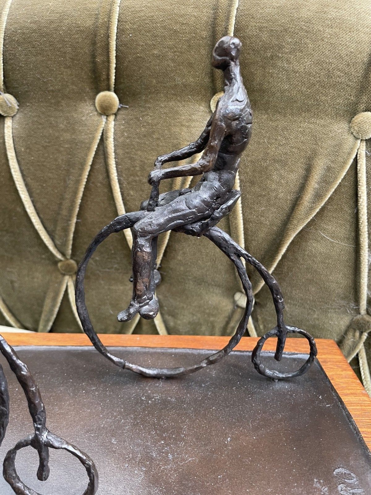 photo vinterior Vintage Mid Centry Brutalist Modernist Catalan P. Mataro Broze Sculpture.