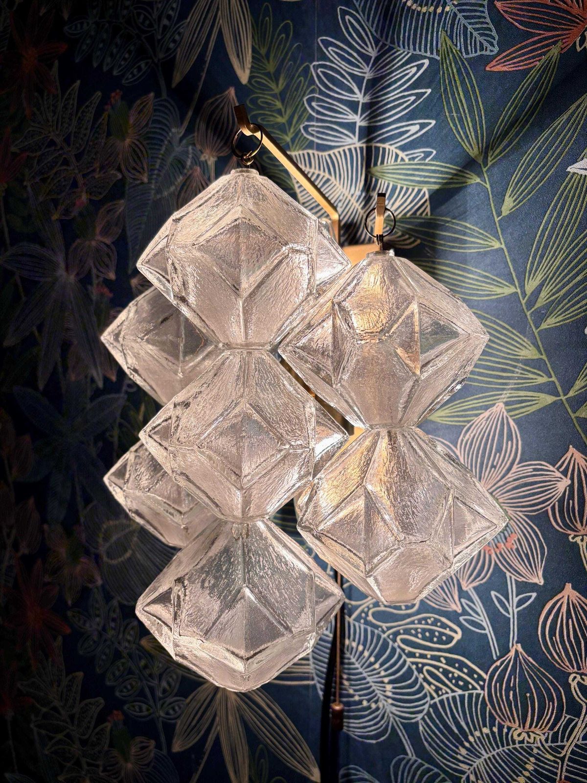 J.T. Kalmar 'Pagoda' Wandlamp photo furniture