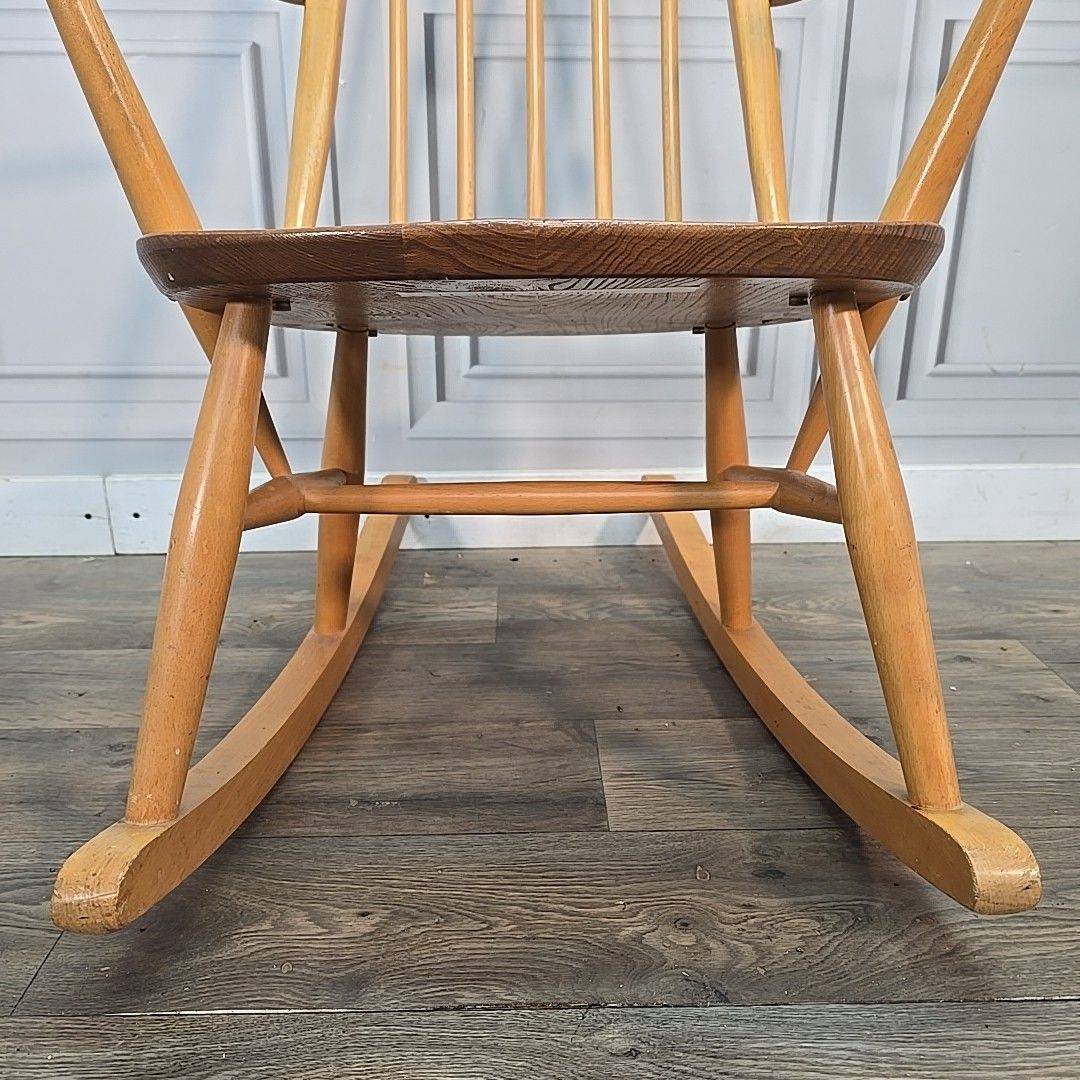 230.0 Ercol Quaker Rocking Chair Blonde Elm Beech Windsor Armchair Vintage Mcm Retro photo