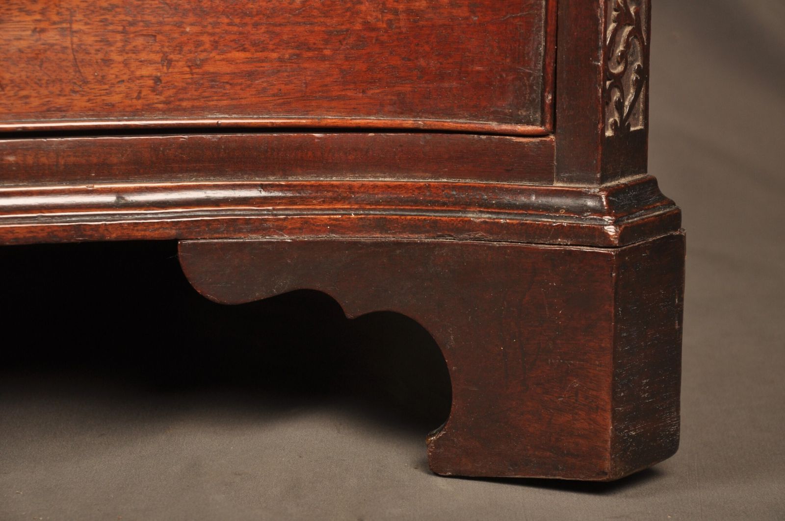 A Fine 18th Century Serpentine Chest Of Drawers photo 8500.0