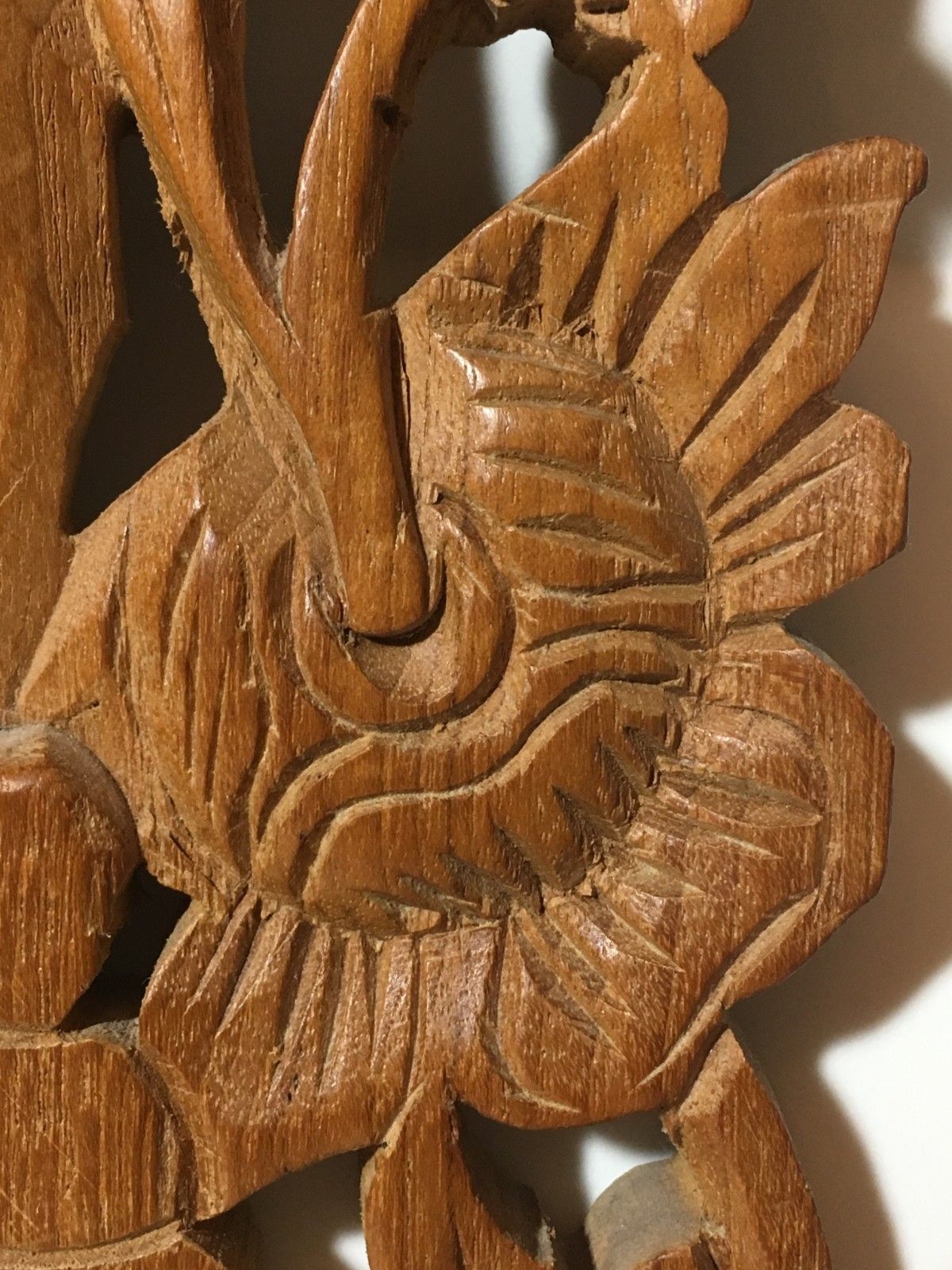 photo for sale Groot Aziatisch handgesneden houten boeddha wandpaneel