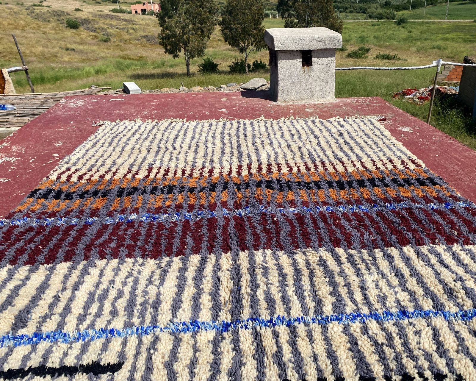 Large Vintage Moroccan Berber Rug – Abstract Striped Wool Carpet – 332 X 244 Cm photo furniture