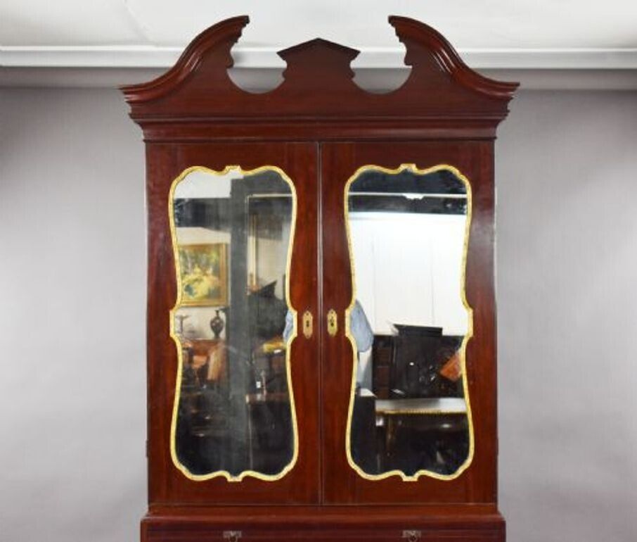Irish George II Mahogany Secretaire Cabinet photo furniture