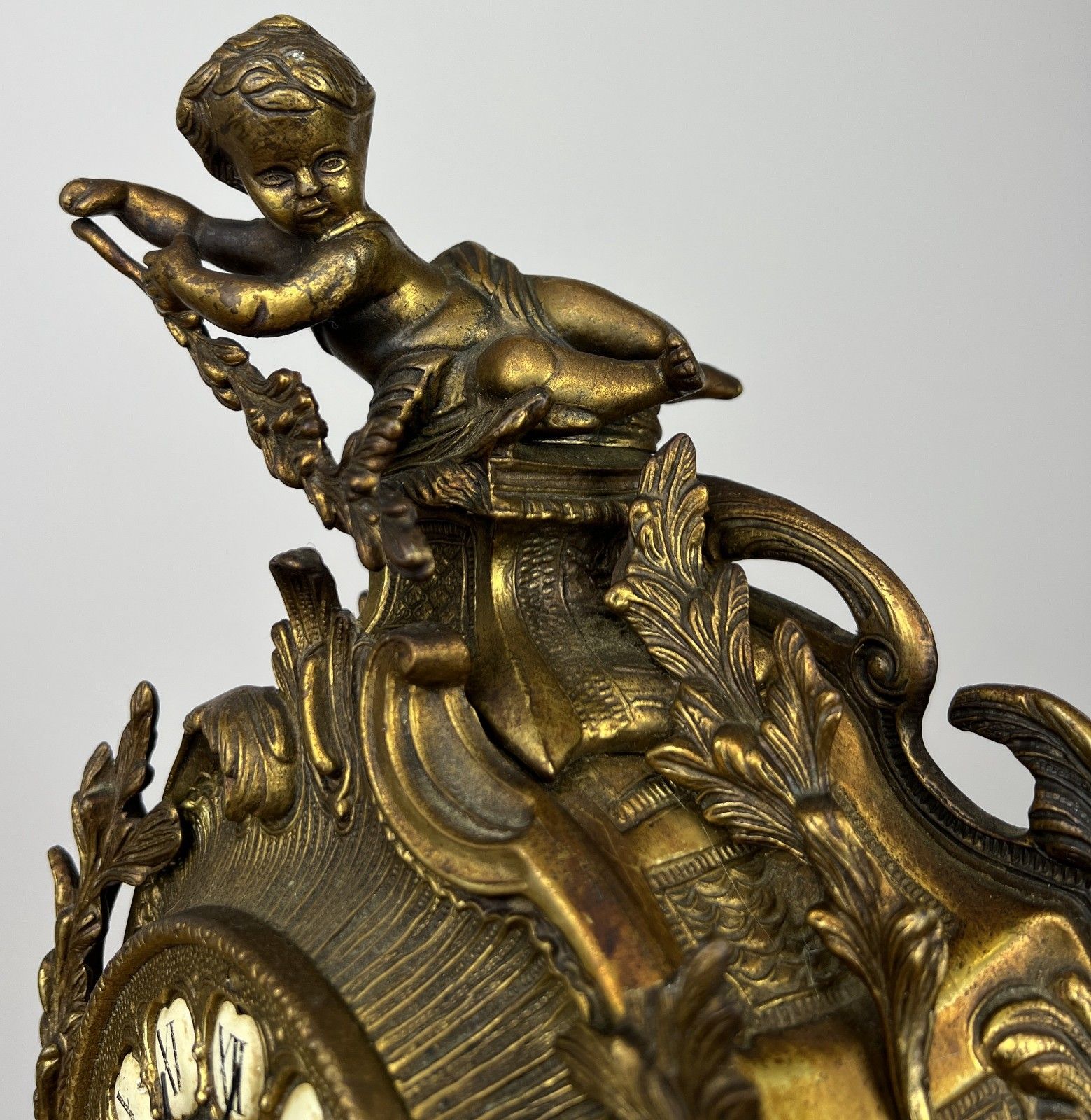 Clock Vintage French Brass Ornate Cherub Mantel Clock Decorative Lot 6036 photo vintage