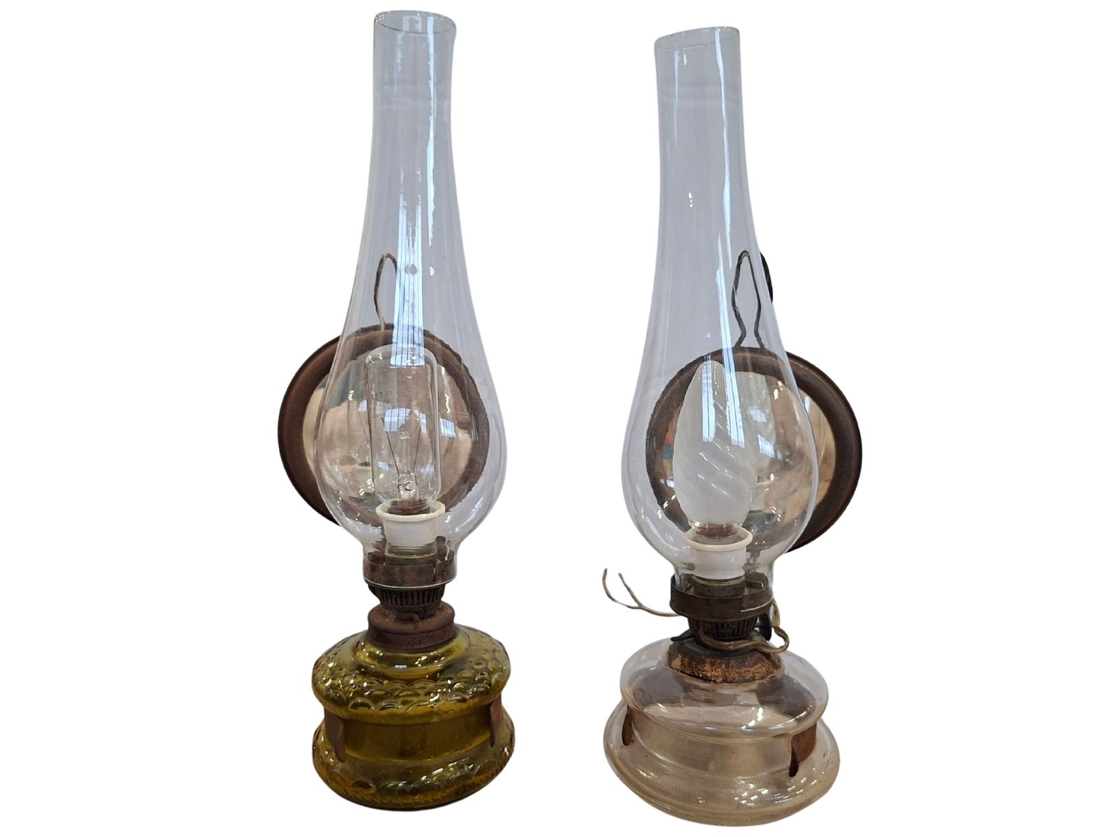 Coppia Di Lampade Vintage Ditmar – Antiche Lampade A Olio Elettrificate Con Specchio Riflettente photo vintage