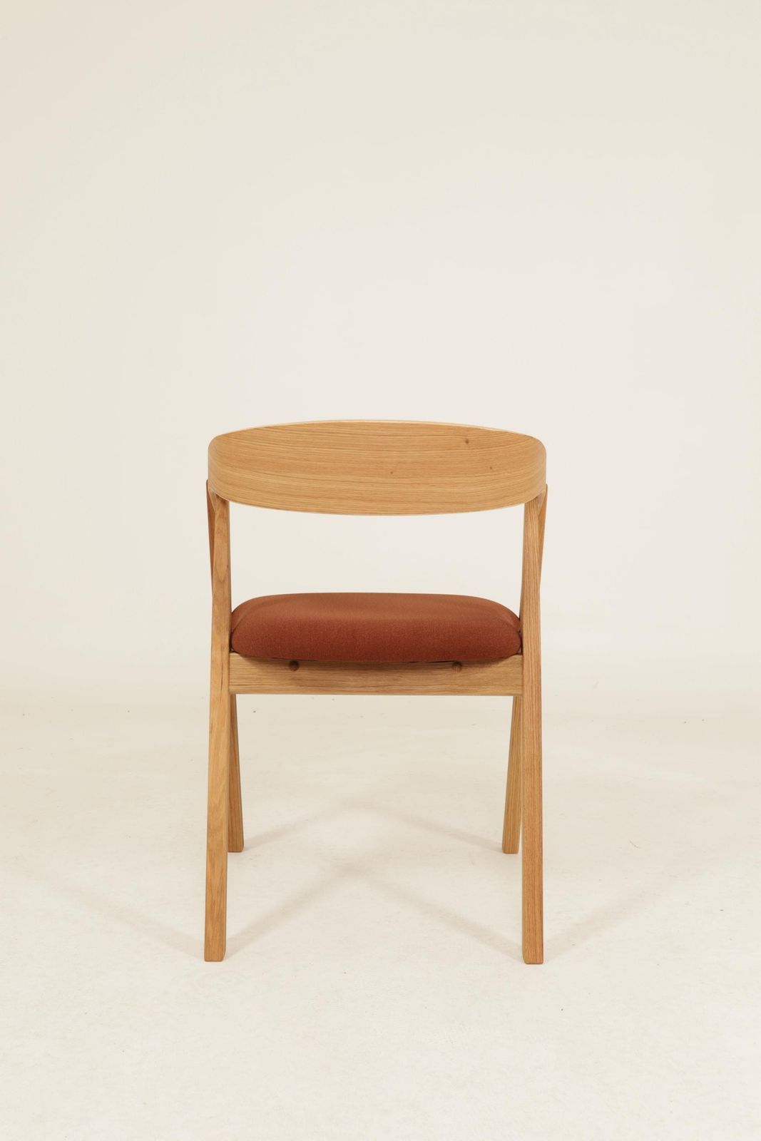 Set van 6 eiken stoelen – Naturel eiken & terracotta bekleding, mid-century modern design photo Meubels