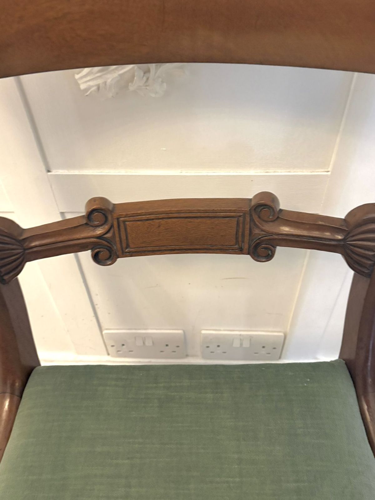 Antique 19th Century Mahogany Set Of 8 Dining Chairs With Scroll Arm Carvers photo vinterior