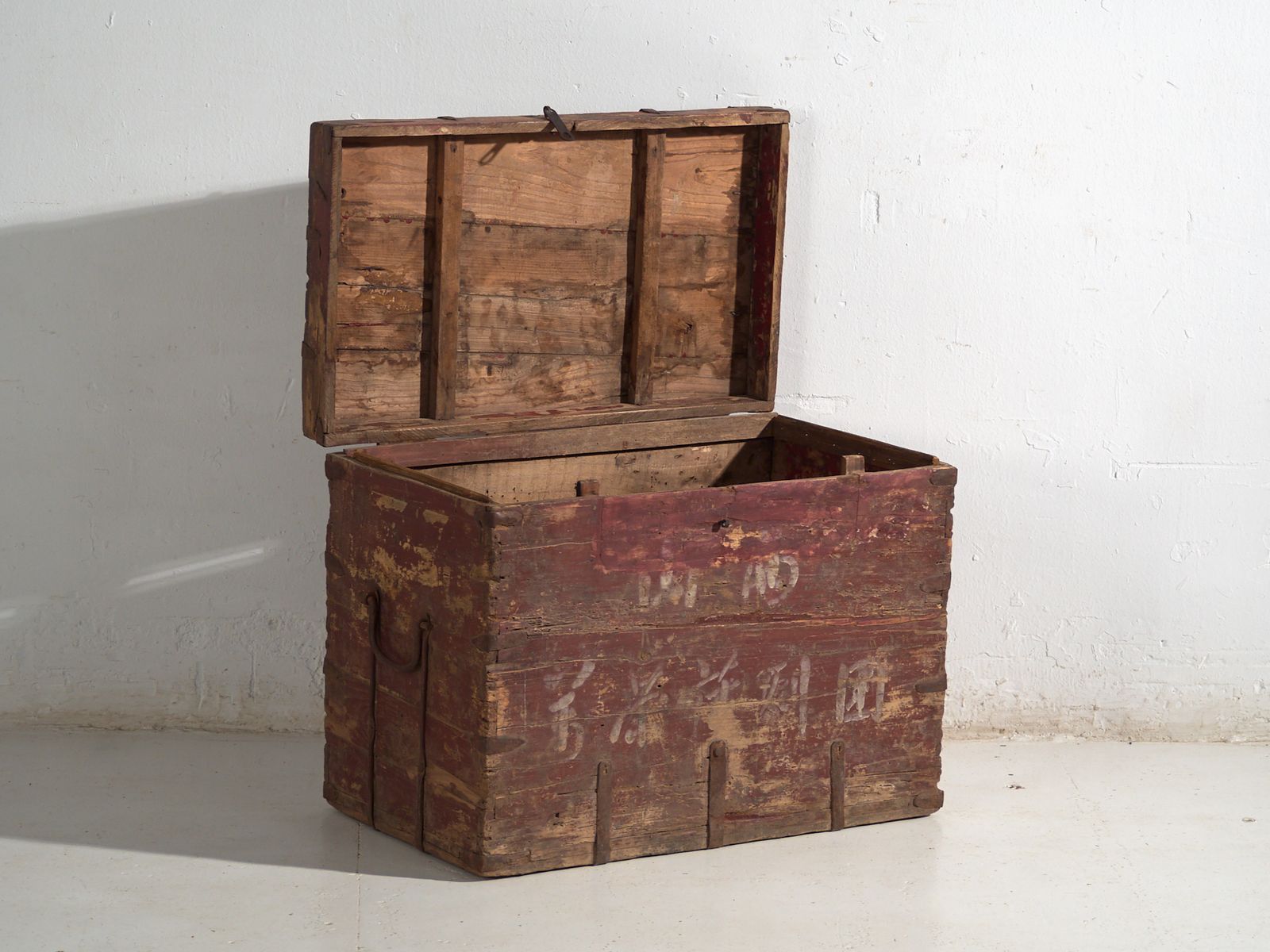 Antique Chinese Painted Trunk In Pine Wood – China, Circa 1920 photo Furniture