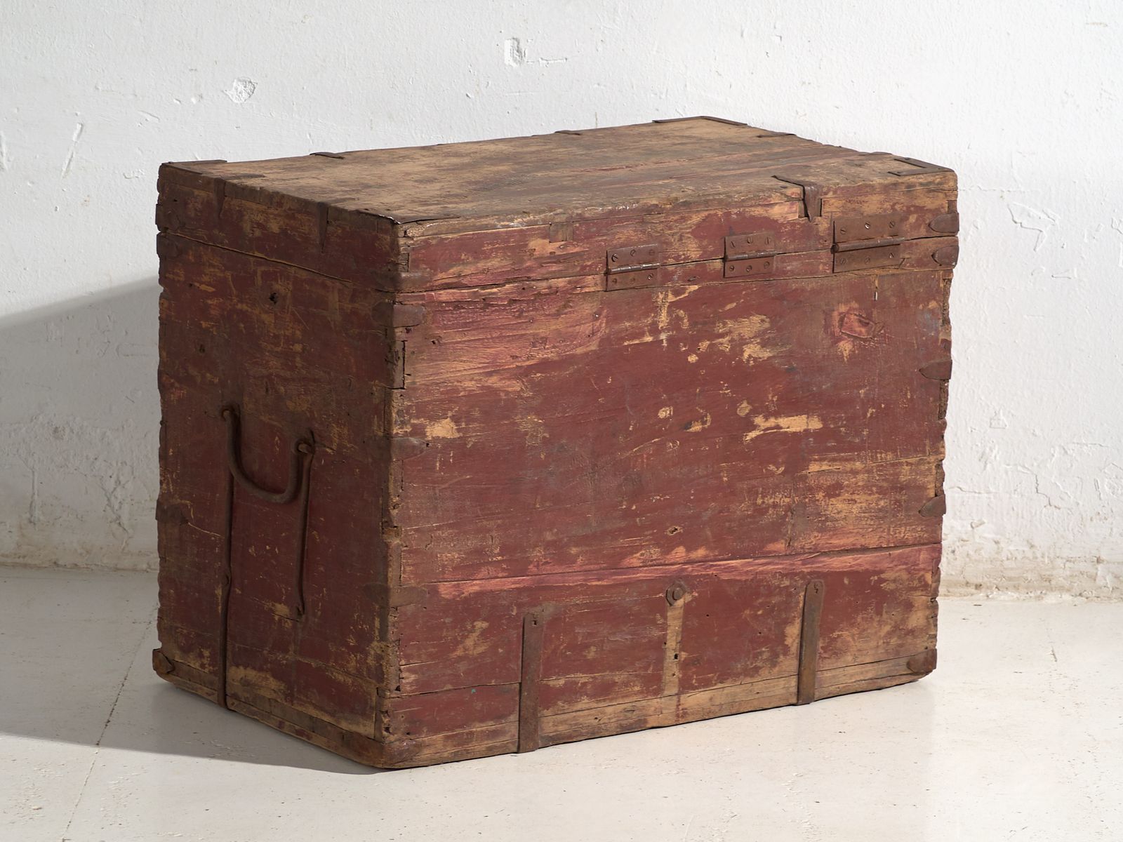 Furniture Antique Chinese Painted Trunk In Pine Wood – China, Circa 1920 photo