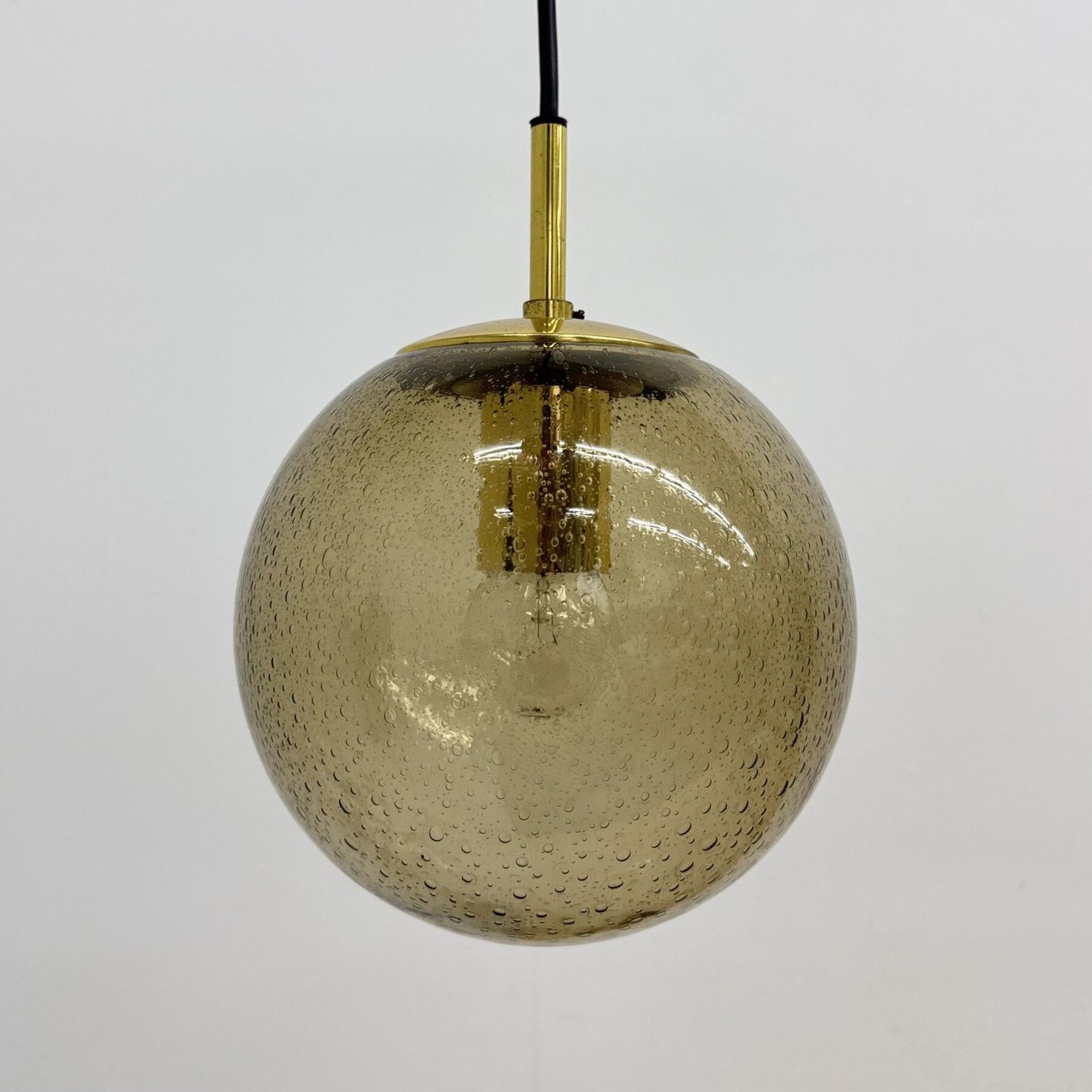 Limburg Glashütte Messing Rookglazen Bol Hanglamp, Jaren 1970
