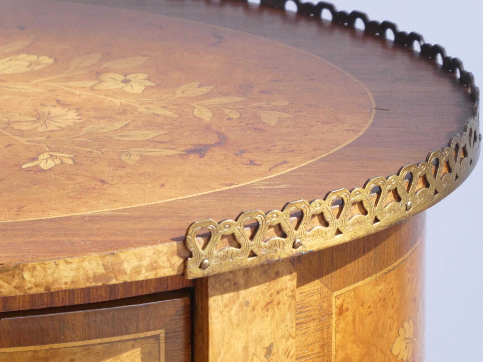 photo furniture Oval French Inlaid Louis XV Nightstand, Antique Marquetry Side Table, Chest With Drawers And Floral Details