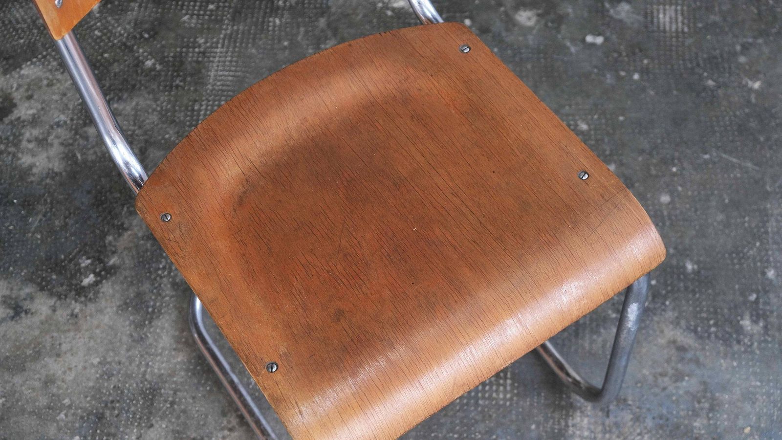 photo furniture Bauhaus Cantilever Chair By Mart Stam, Model S 43, #31