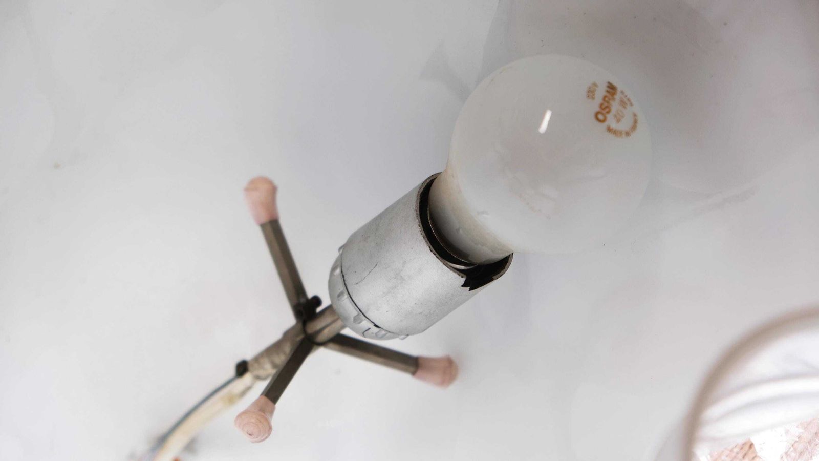 photo furniture Zenda Pendant Lamp In White Glass By Vistosi