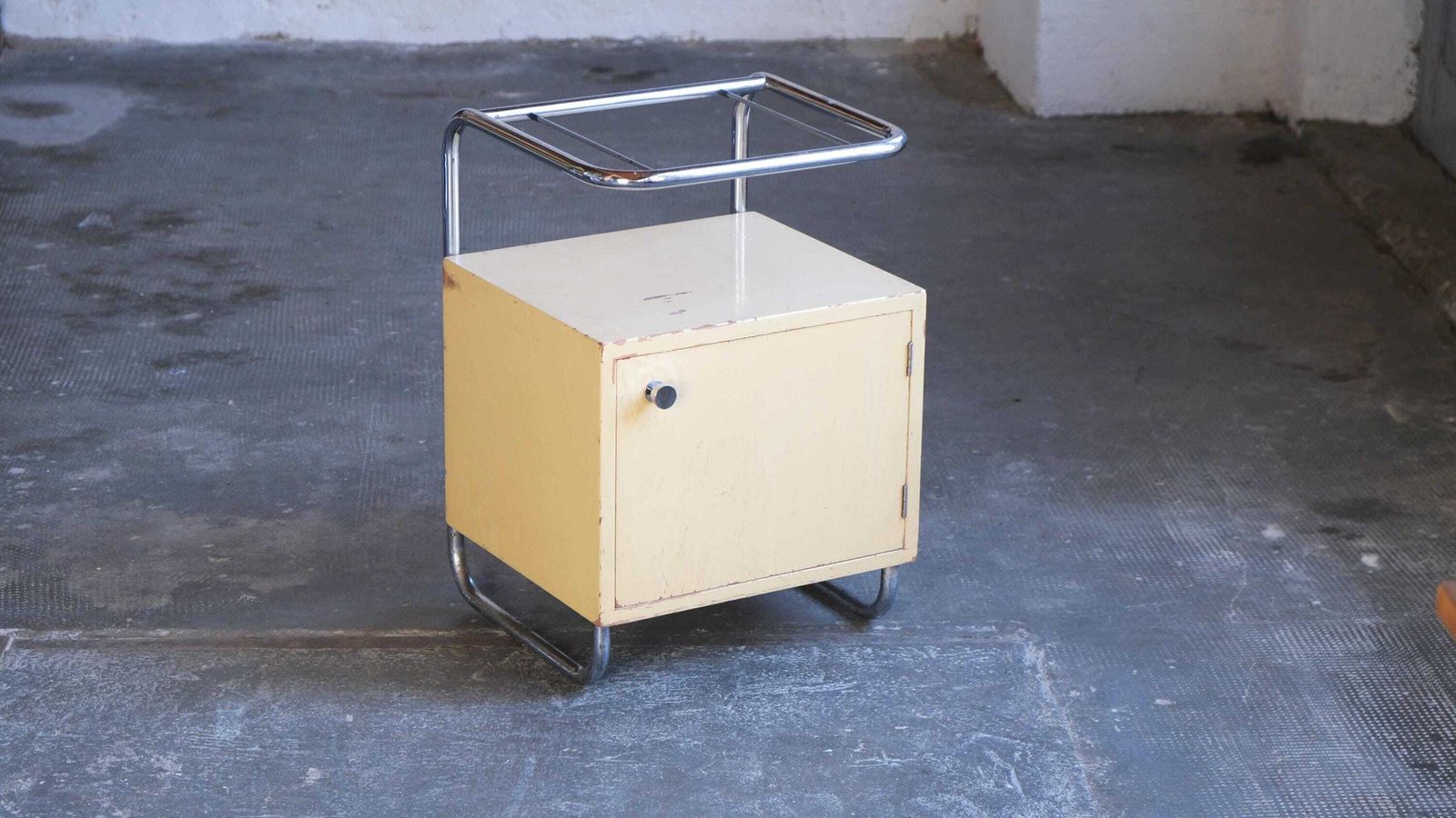 Tubular Steel Bedside Table In Bauhaus Style In Ivory