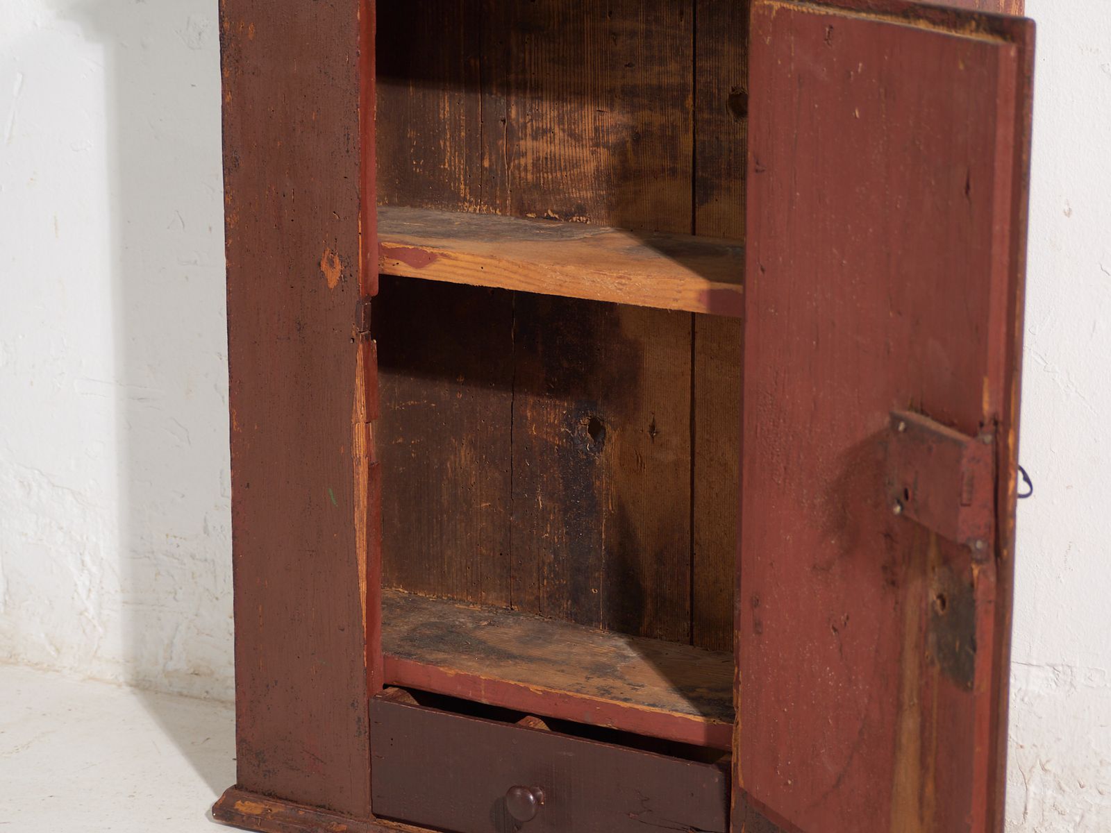 Antique Painted Cabinet In Pine Wood – Central Europe, Circa 1900 photo vinterior