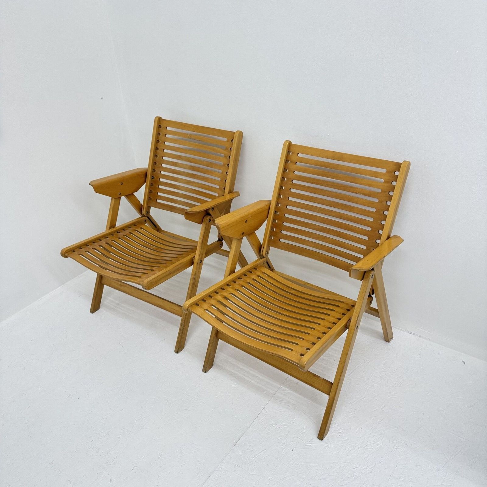 402.0 1 van 3 Niko Kralj Rex opklapbare stoelen – Mid-Century, ca. jaren 1950 photo