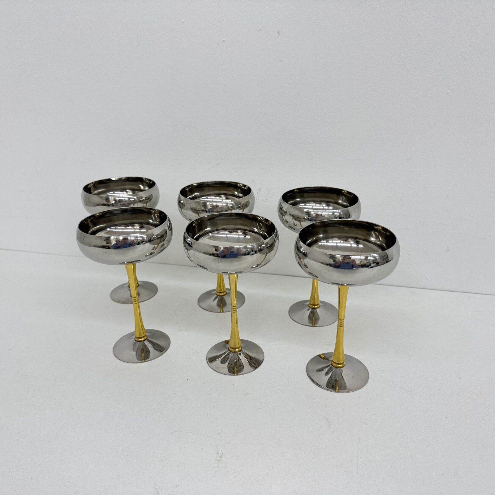 189.0 Mid Century Set Van 6 Italiaanse Champagnecoupes Van Roestvrij Staal En Messing, Jaren 1970 photo