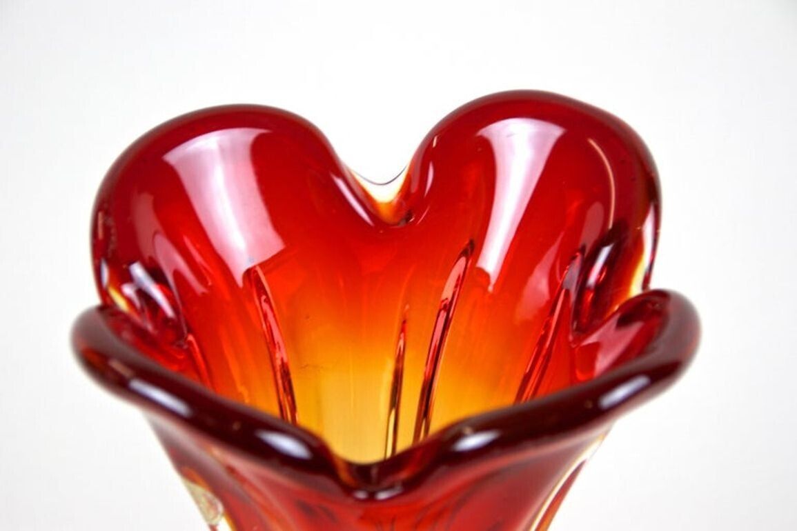 photo furniture 20th Century Murano Glass Vase, Mid Century   Red / Orange, It Ca. 1960/70