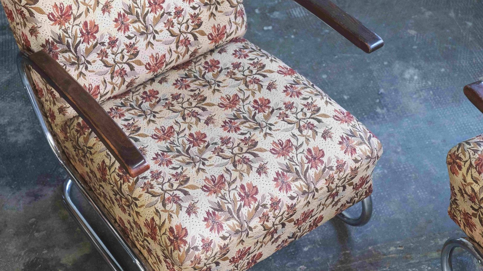 Bauhaus Armchair S 411 With Floral Pattern / Thonet License photo vinterior