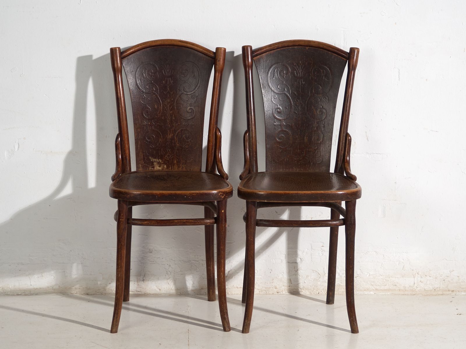 Antique Set Of 2 Bentwood Thonet Chairs – Central Europe, Circa 1900 1920 photo 654.0