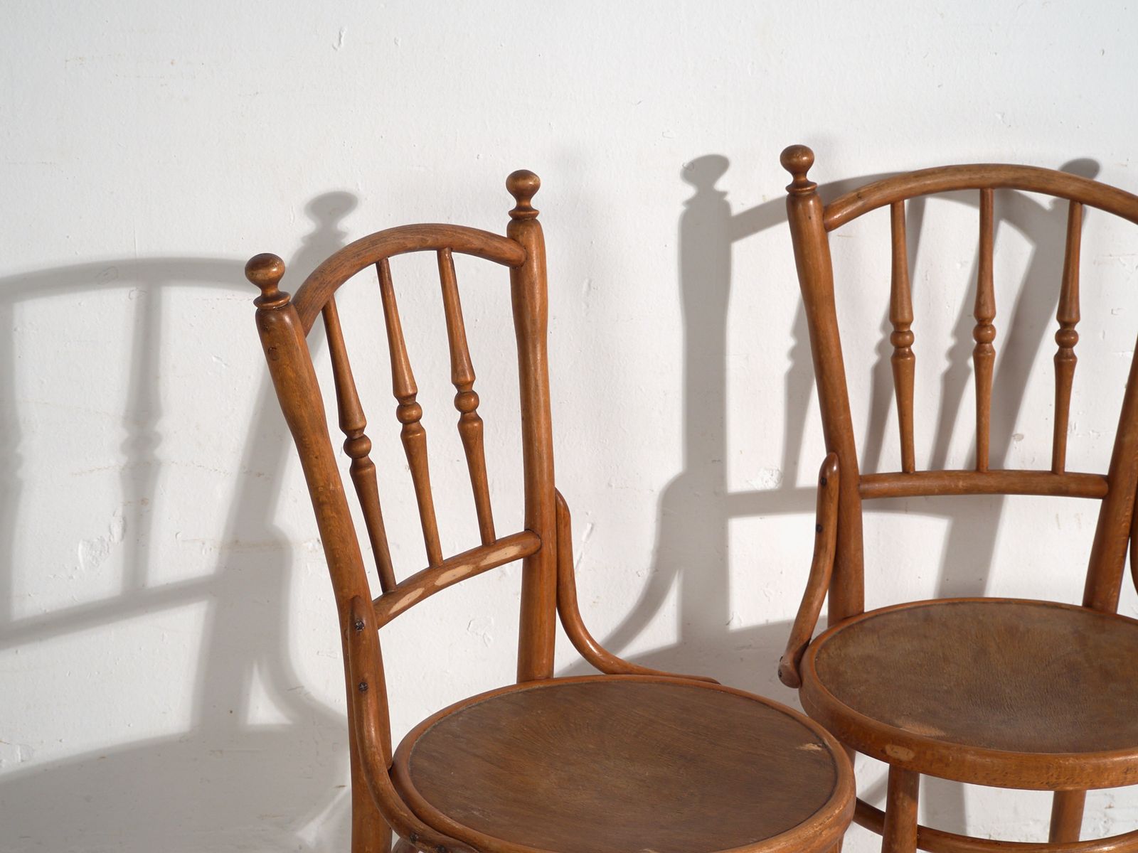 Antique Set Of 4 Bentwood Chairs In Curved Wood – Central Europe, Circa 1900 photo Furniture