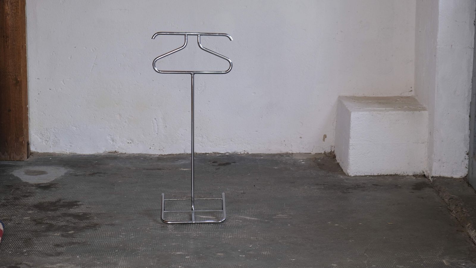 Bauhaus Coat Rack / Valet Stand Made Of Steel Tubes photo for sale