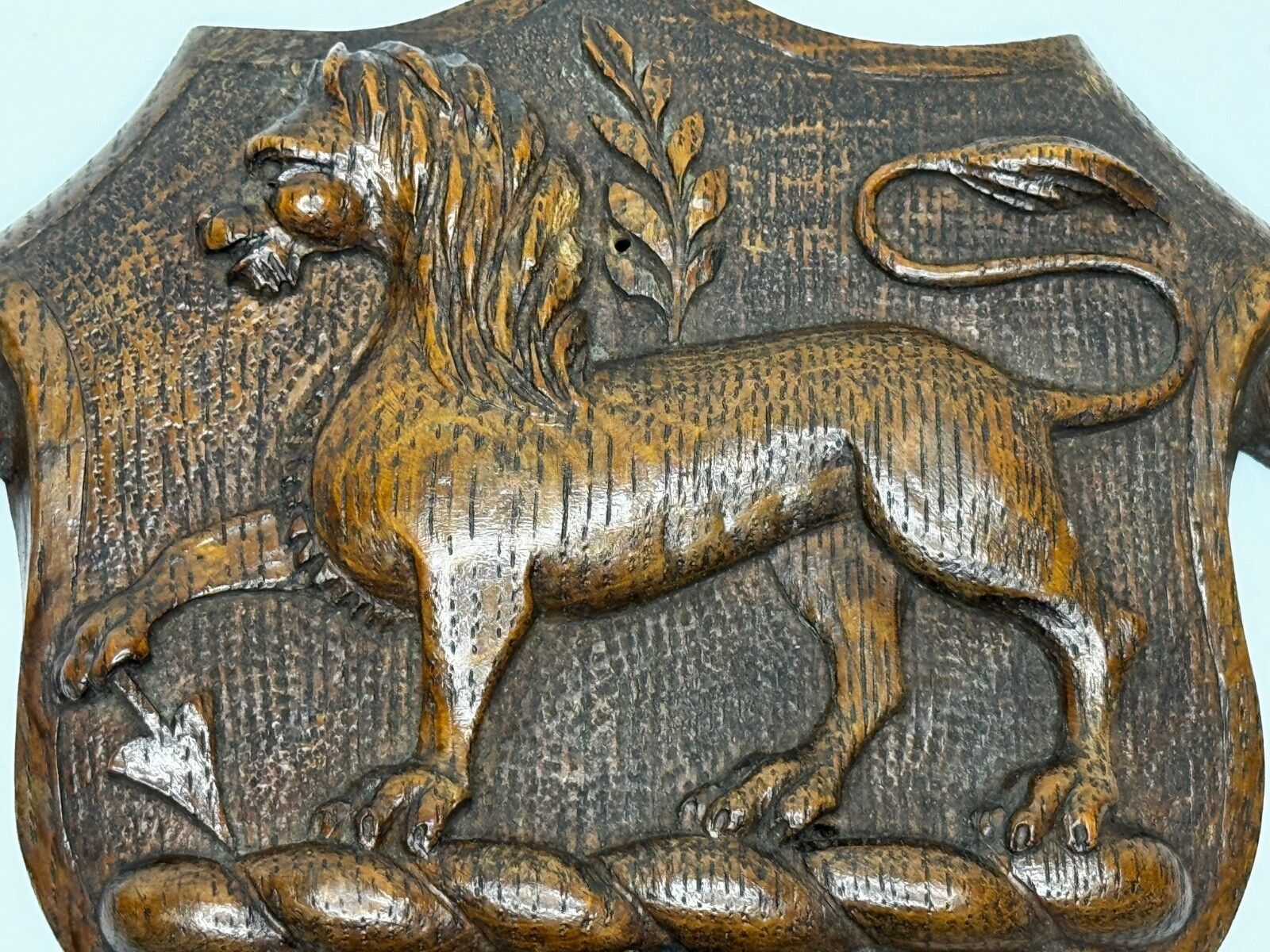 19th Century Pugin Design Carved Tiger Oak Heraldic Lion Shield Crest Sculpture photo furniture