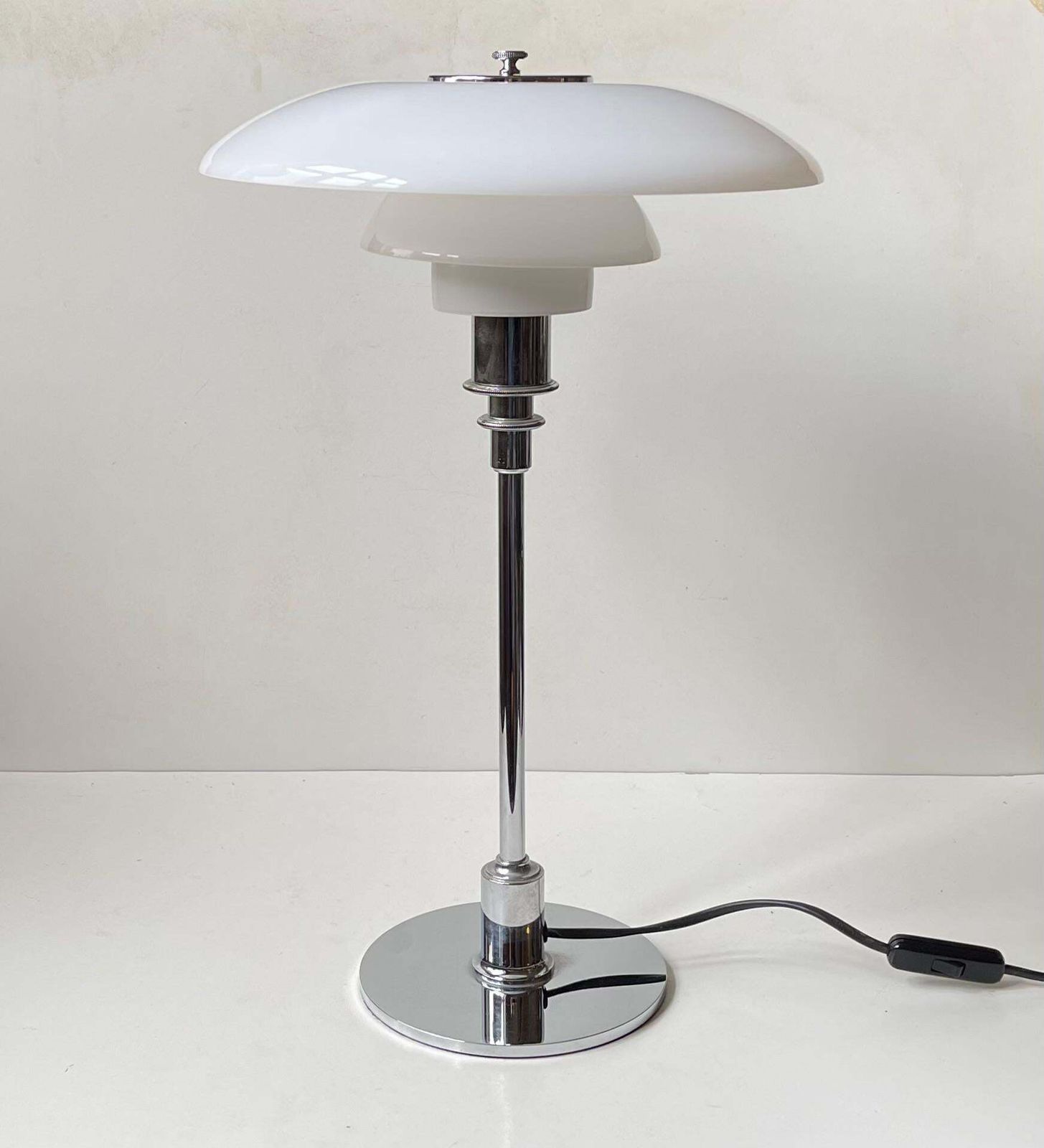 Vintage Louis Poulsen Ph 3/2 Table Lamp In Chrome & Opaline Glass photo furniture