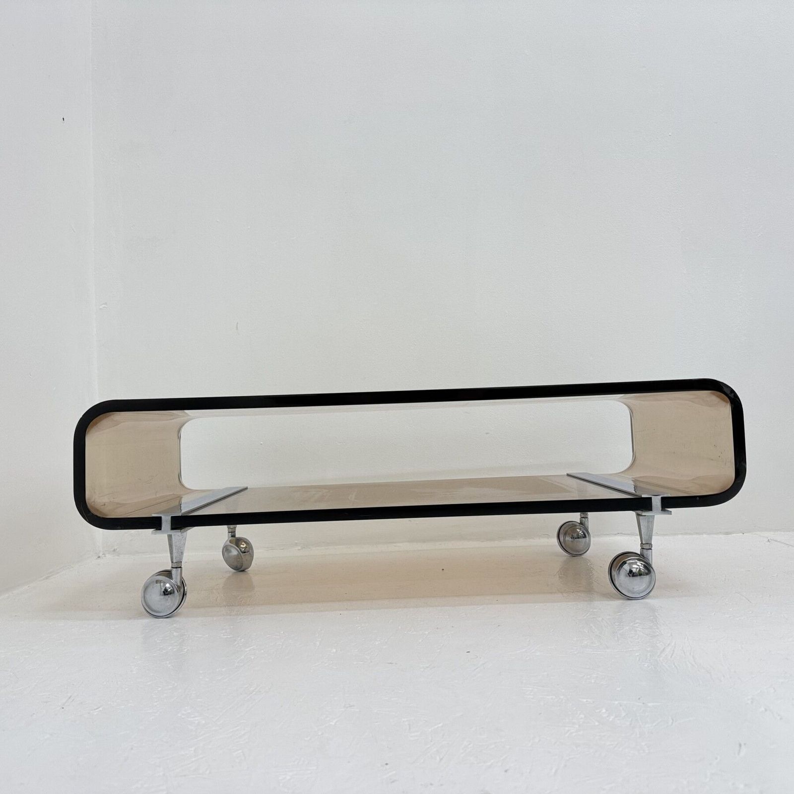 Mid Century Plexiglas Design Salontafel Van Michel Dumas Voor Roche Bobois, 1972 photo 916.0