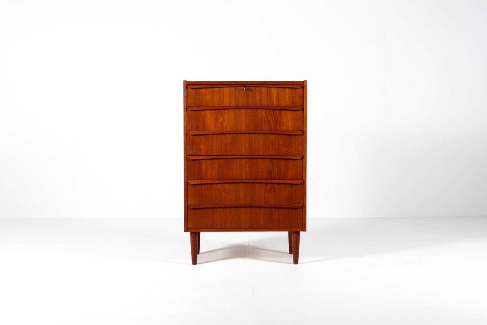 Vintage jaren 1960 teakhouten tallboy ladekast met zes laden, Denemarken