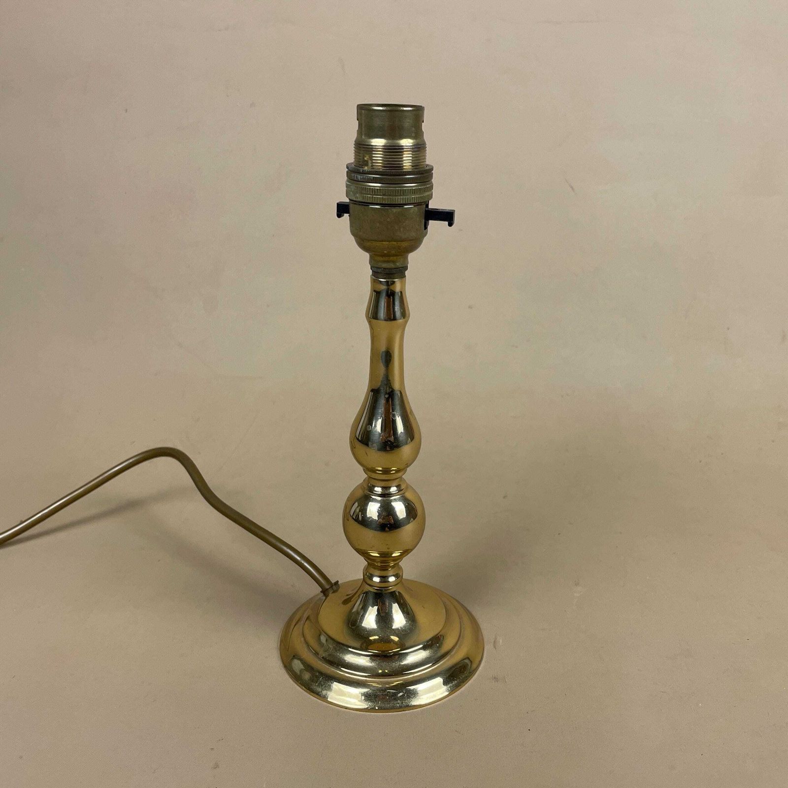 Gold Brass Metal Lamp Light Bedside Side Table Desk Column Pillar Ornate Round Base Cottage Antique Vintage Classic Candle