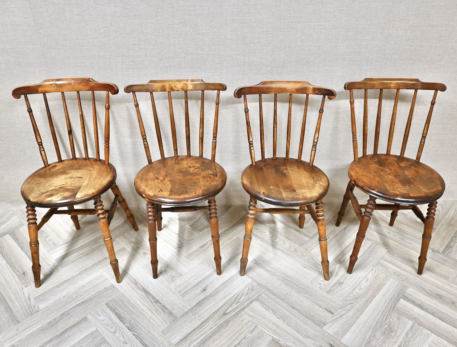 Harlequin Set Of 8 Penny Seat Ibex Windsor Kitchen Dining Chairs photo 1225.0
