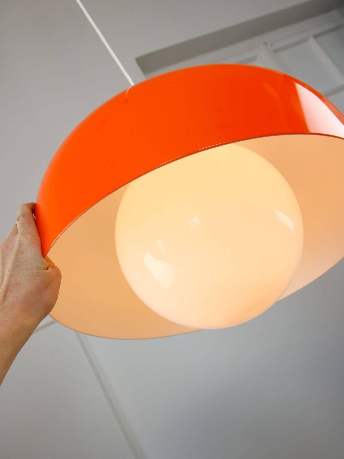 Grote Space Age hanglamp van Guzzini in oranje, jaren 1970 photo for sale
