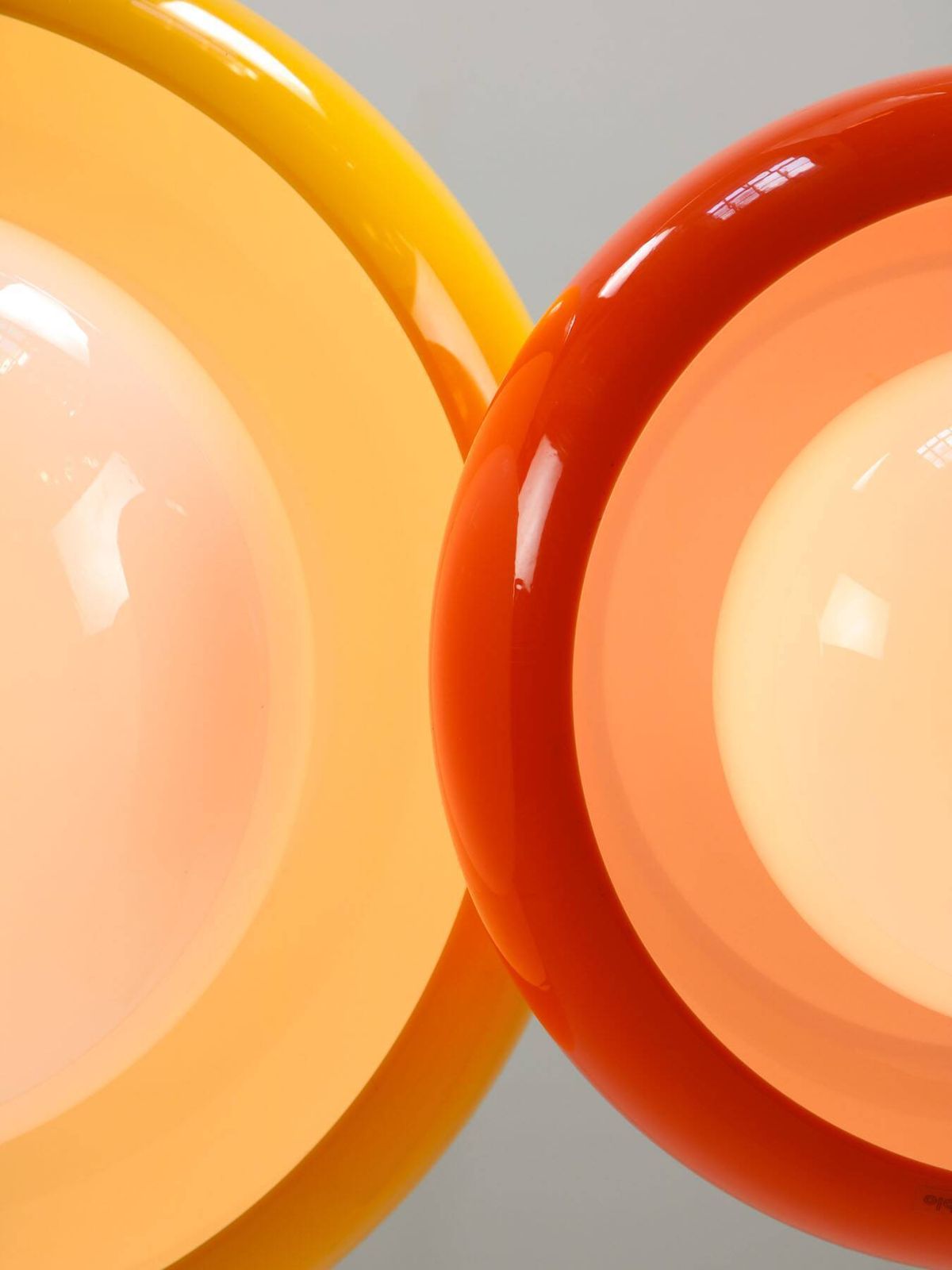 photo vinterior Space Age Model Best Hanglamp van Guzzini in Oranje, jaren 1970