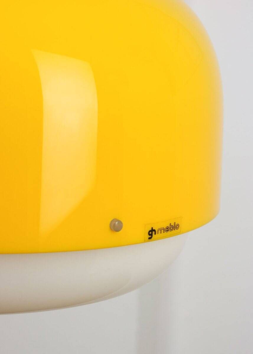 photo vintage Space Age gele Medusa vloerlamp van Luigi Massoni voor Guzzini, jaren 1970