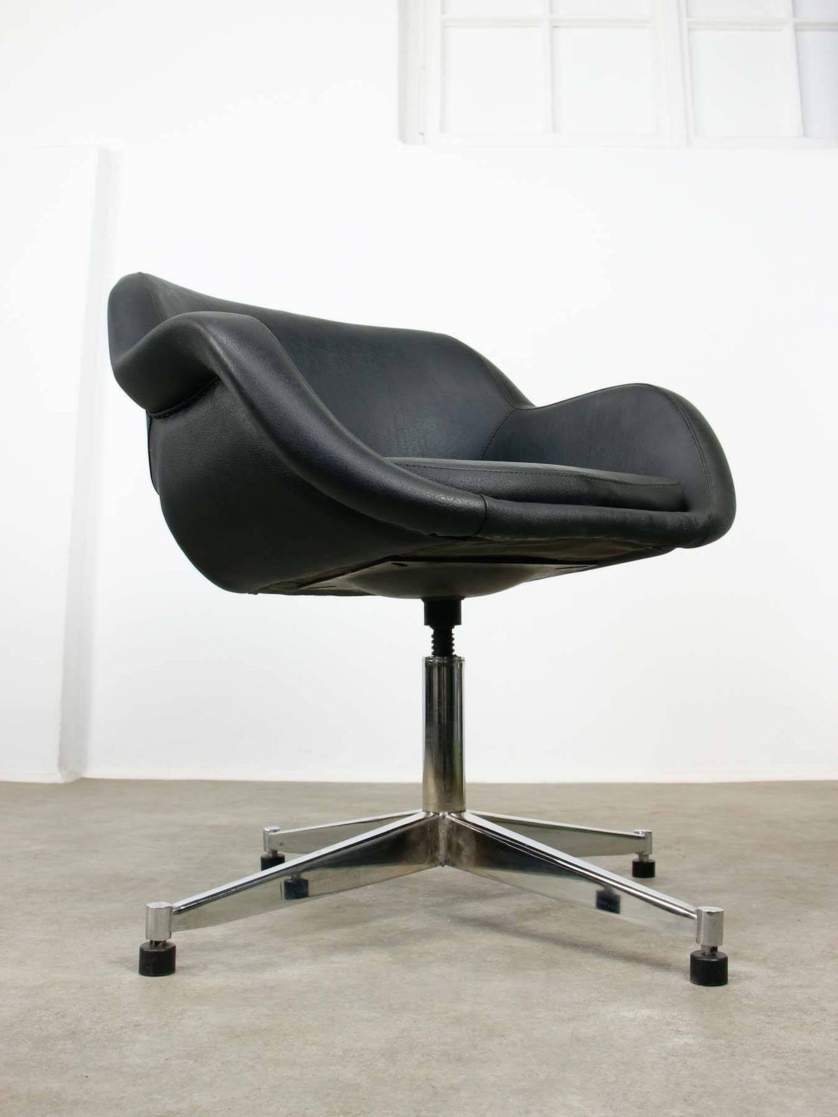 Furniture Vintage Italian Black Leatherette And Chrome Swivel Chair, 70s photo