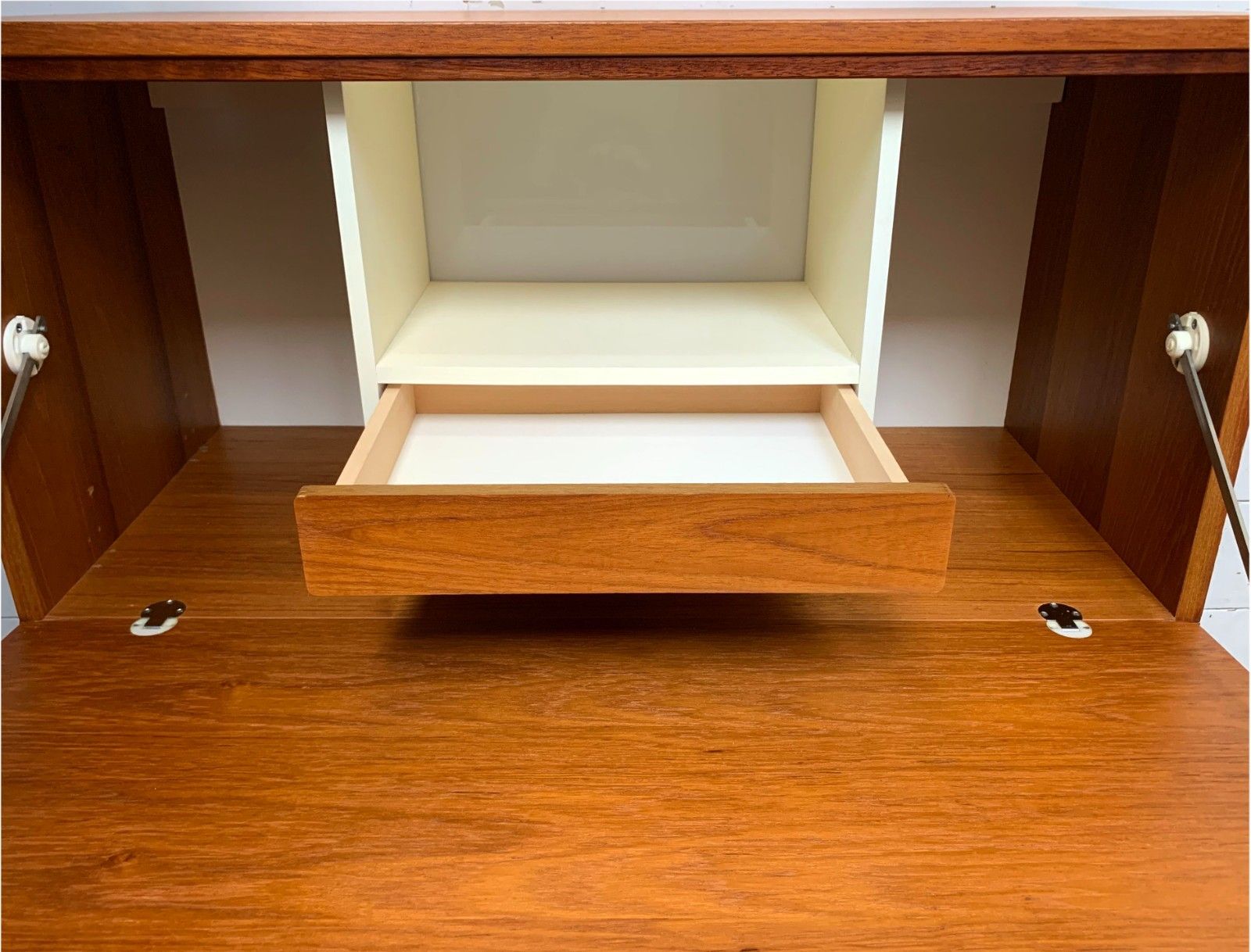 photo buy Mid Century Teak Beaver & Tapley 33 Floating Bureau / Desk / Cabinet